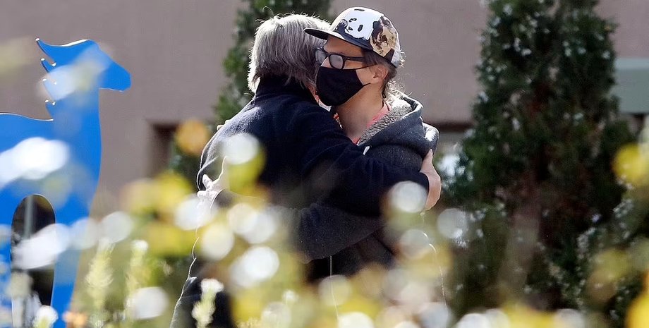 мэтью хатчинс, сын андрос, муж галины хатчинс