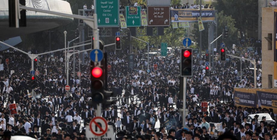 Ультраортодокси блокують дороги через арешти ухилянтів від призову