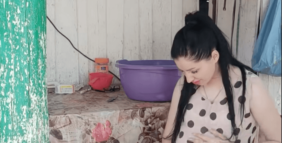 Блогерша Дианка, Блогерша Дианка беременна, фейковая беременность, накладной живот, Дианка собирает на дом