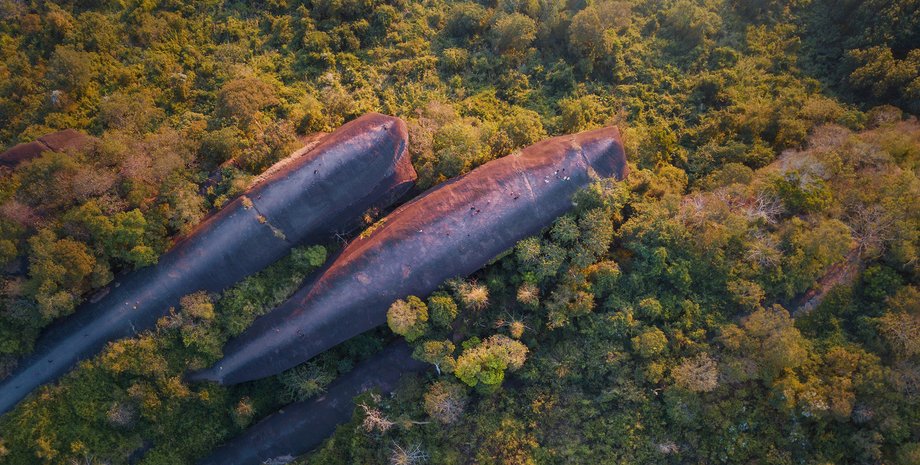 скеля три кити в Таїланді