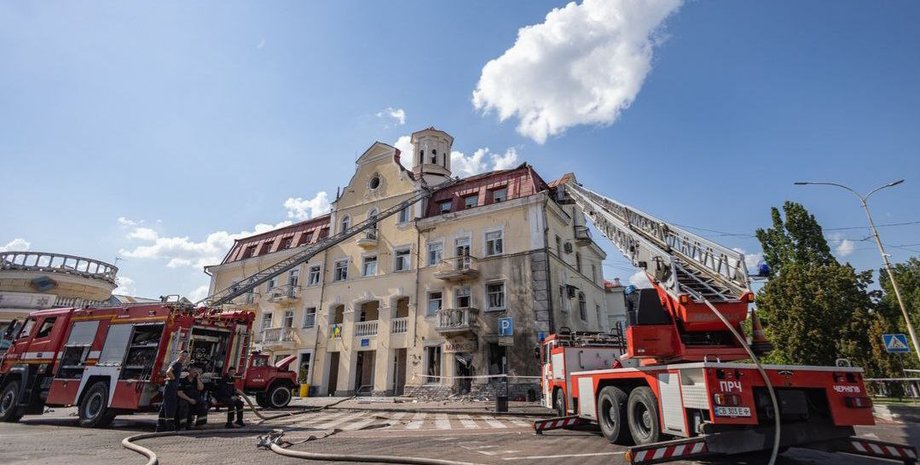 Ракета, Чернигов, атака, драмтеатр, Искандер, война в Украине