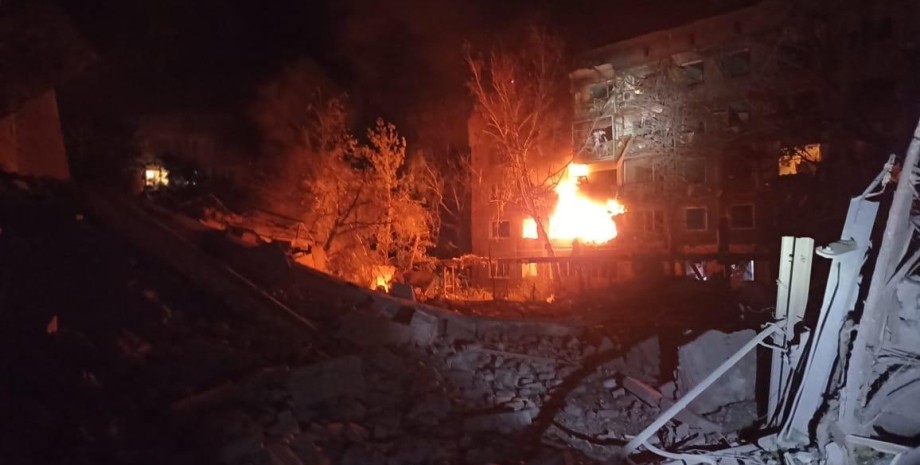 Обстрел, обстрелы Украины, Константиновка, Донецкая область, удар КАБ, сбросили бомбу