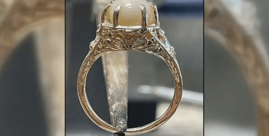 Каблучка з перлиною, каблучка, прикраса, перлина з молюска, весілля, шлюб, весільний подарунок, обід у ресторані