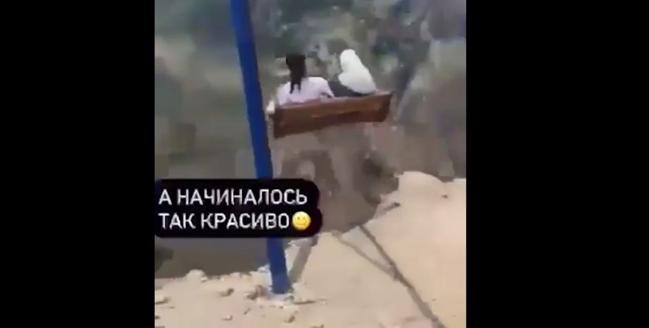 Дагестан, качели, девушки,