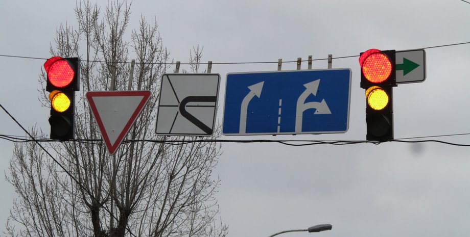 світлофор Київ, світлофори Київ, відключення світла, відключення електроенергії, перехрестя києва