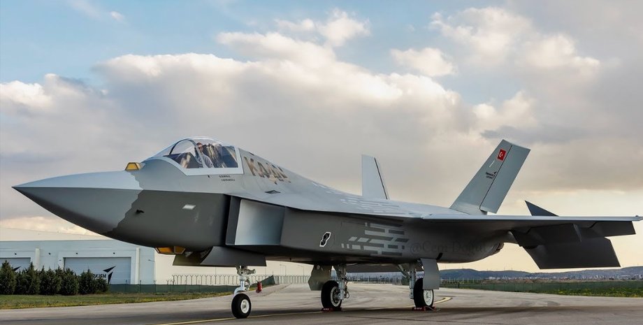 Турецкий истребитель KAAN