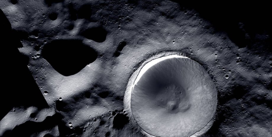 кратер Шеклтон, Южный полюс Луны