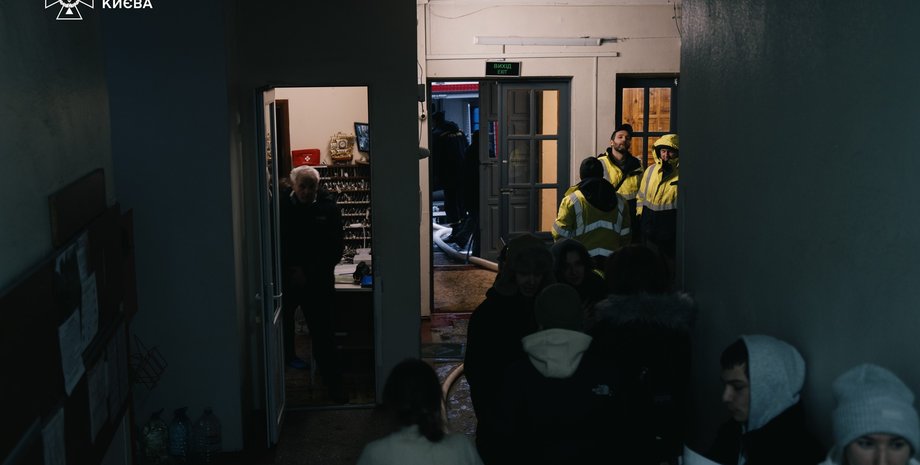 новости Киева, вузы Киева, пожар в общежитии, ГСЧС, университет дизайна и технологий пожар, университет дизайна и технологий пожар