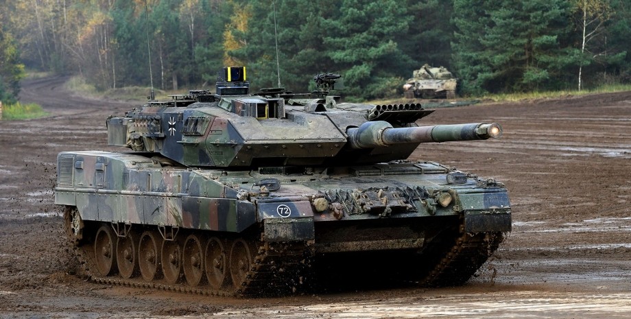поставки танков украине