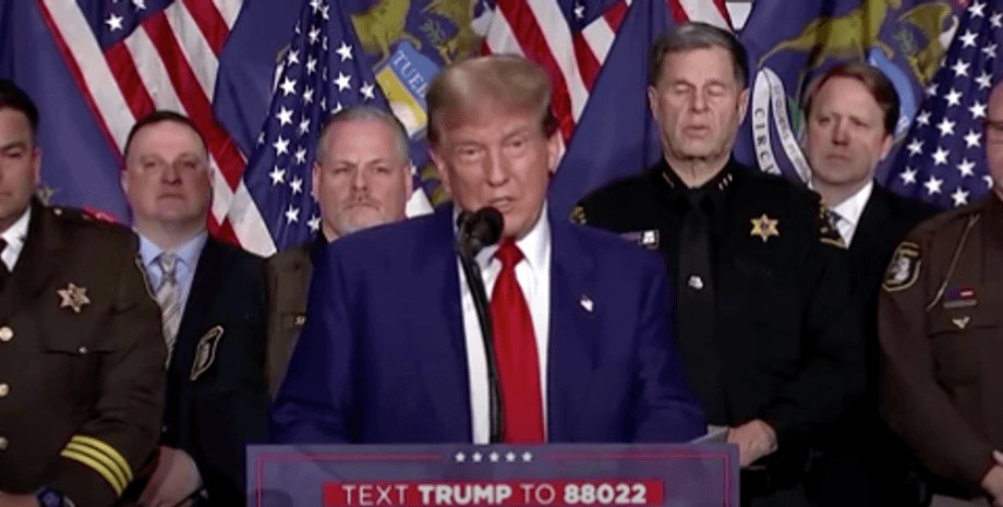 передвиборча риторика Трампа, питання імміграції, маніпулювання Трампа актуальними питаннями, погрози Трампа