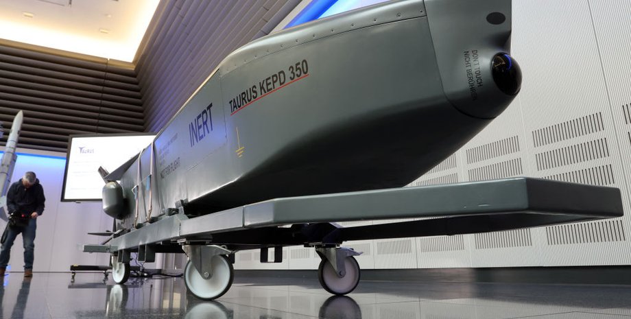 Федеральний канцлер Фрідріх Мерц заявив про можливість ударів України РФ далекобійною зброєю Франції, Британії, Німеччини