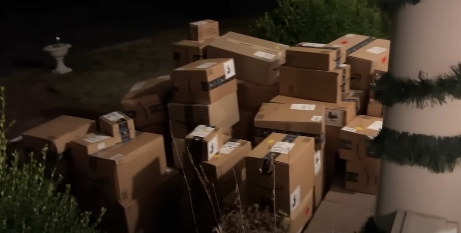 Посылки от Amazon, посылка, коробка, почта, почтовая ошибка, Amazon, деньги, неправильное имя,