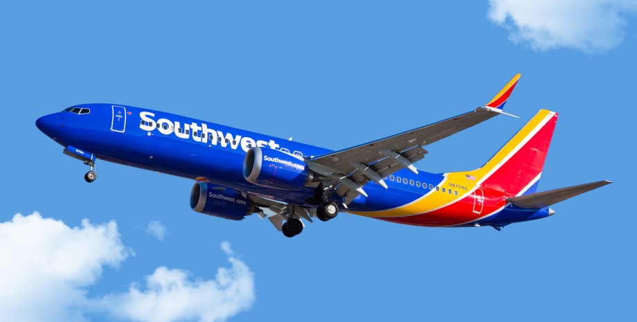 Самолет Southwest Airlines, самолет, пассажиры, пустой самолет, свободные места, откинуть кресло, соцсети, селфи, полет