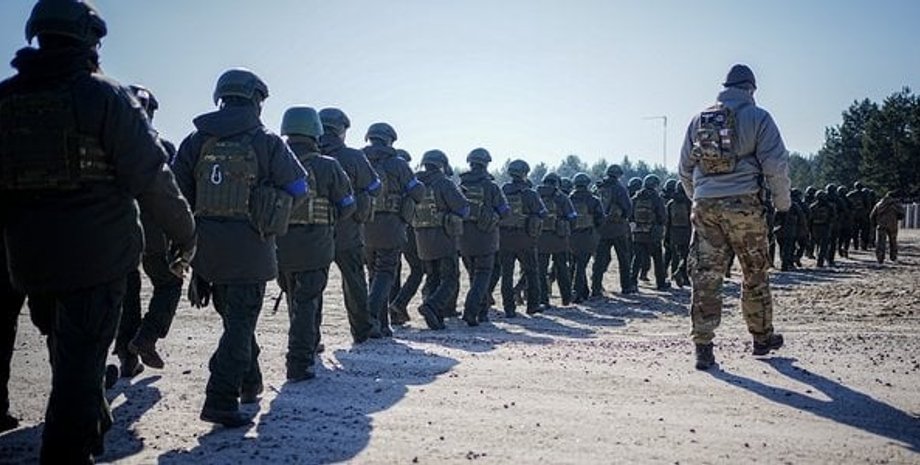 Тренировка мобилизованных в армию Украины Украинские военные на учениях