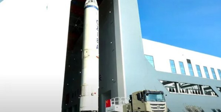 Der neue Raketenwerfer sollte China helfen, eine Gruppe von Tausenden von Satell...