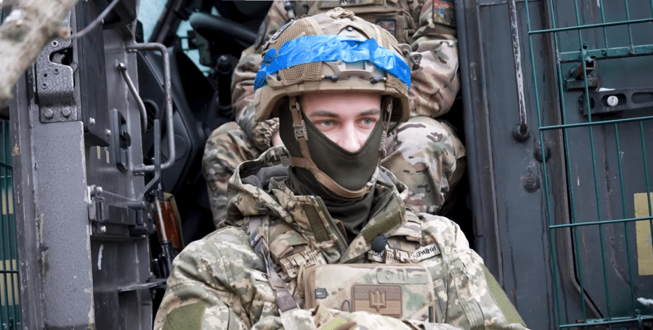 Десантники рассказали о взятии в плен солдата КНДР десантники, полесские десантники, десант ВСУ, ДШВ ВСУ, 95 ОДШ, Полесская бригада ДШВ