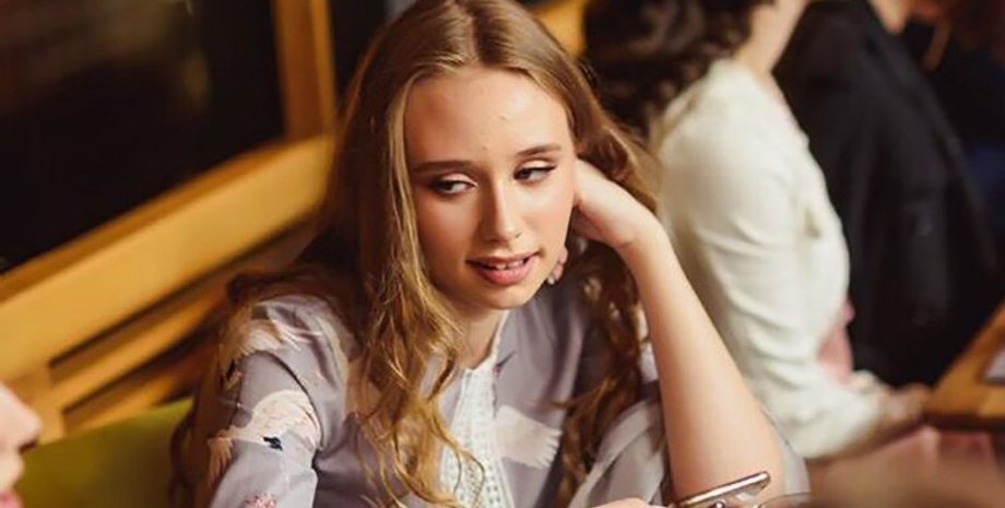 Єлизавета Кривоногих, розова луїза, дочка путіна