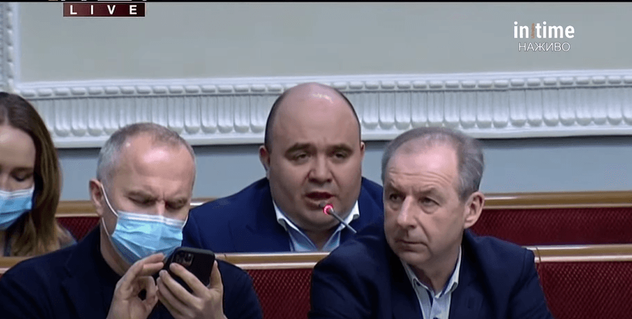 Александр Лукашев, вру, айкос, IQOS, рада, парламент