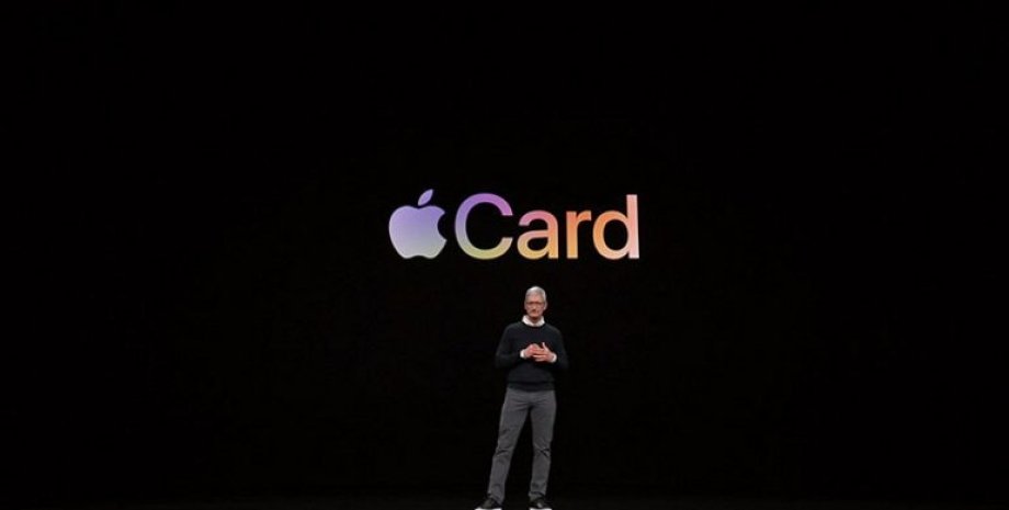Глава компании Тим Кук представляет новые продукты. Фото: Apple