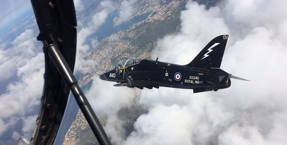 крушение самолета в британии, королевский флот британии