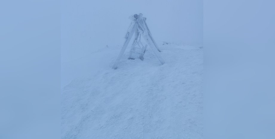 В Буковеле выпал снег