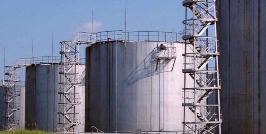 Нафтобаза РФ, резервуари пального РФ, нафтобаза РФ Пенза, Пенза влучання по нафтобазі, Пенза вибухи 12 листопада