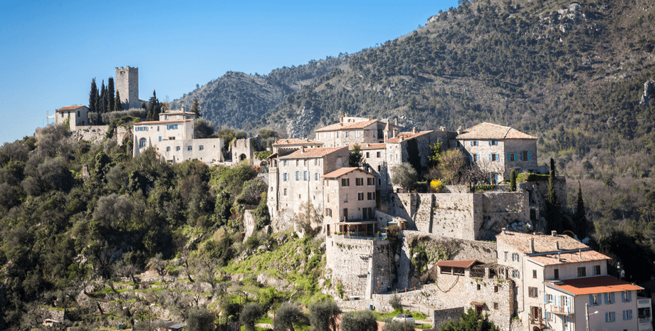 Місто у Франції, комуна Турретт, мільйонер залишив усі свої статки рідному місту, останнє прохання, будинки в горах, Лазурний берег