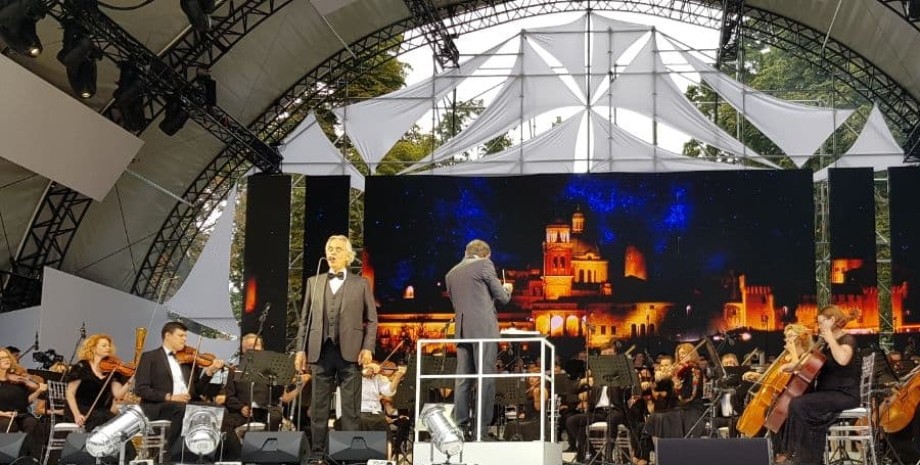 Концерт Андреа Бочелли, Киев, Мариинский парк
