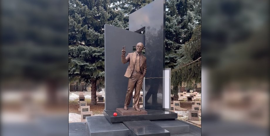 памятник кернес, памятник кернесу, Геннадий Кернес, мэр Геннадий Кернес, где похоронен Кернес, могила Геннадия Кернеса