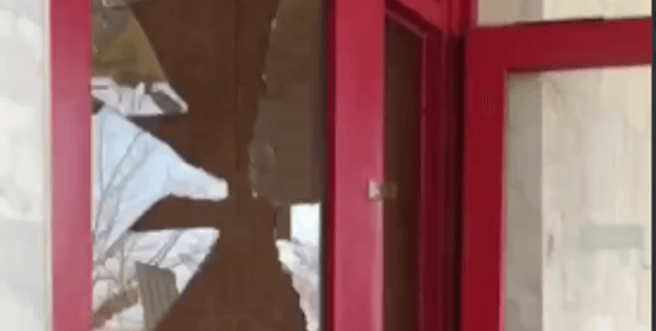 Россияне обстреляли центр Херсона, есть жертвы