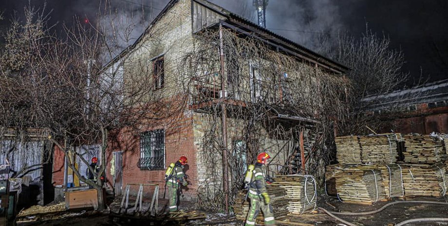 пожар, возгорание, святошинский, киев, гсчс, тушение