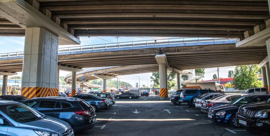 Парковка, Київ