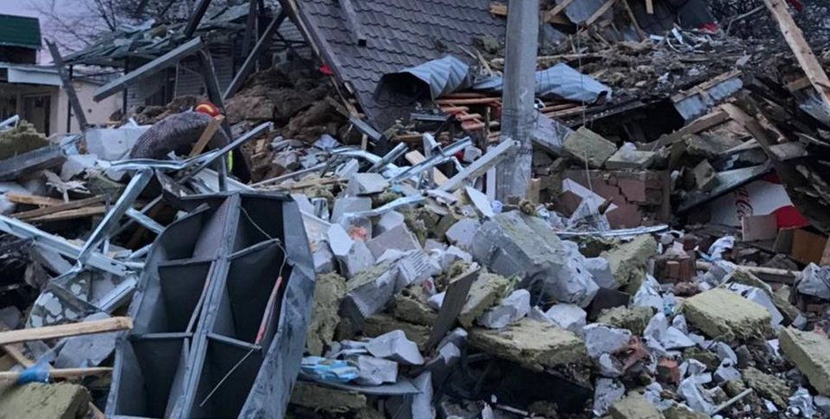 разрушенный дом, завалы, золочев харьковская обл, золочев харьковская область, золочев