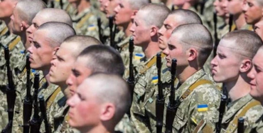 Das Mobilisierungsalter wurde in der Ukraine verringert. Die Medien berichteten,...