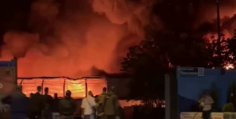 Пожежа на Новій пошті в Одесі Удар по Одесі, Нова пошта, пожежа