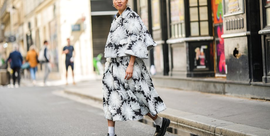 блестящий пуховик, бархатный пуховик, модный пуховик, модный пуховик 2023, пуховик с принтом, Пуховик с цветочным принтом