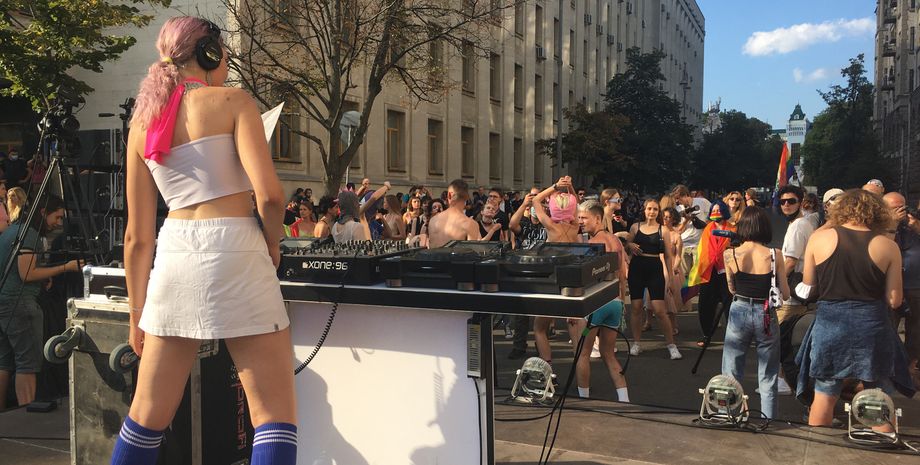 Рейвах Прайд, ЛГБТ-парад, ЛГБТ-рейв, рейв под ОП, рейв под Офисом президента