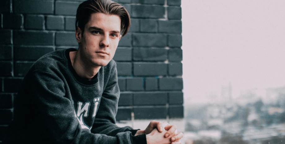 ратушный, роман ратушный