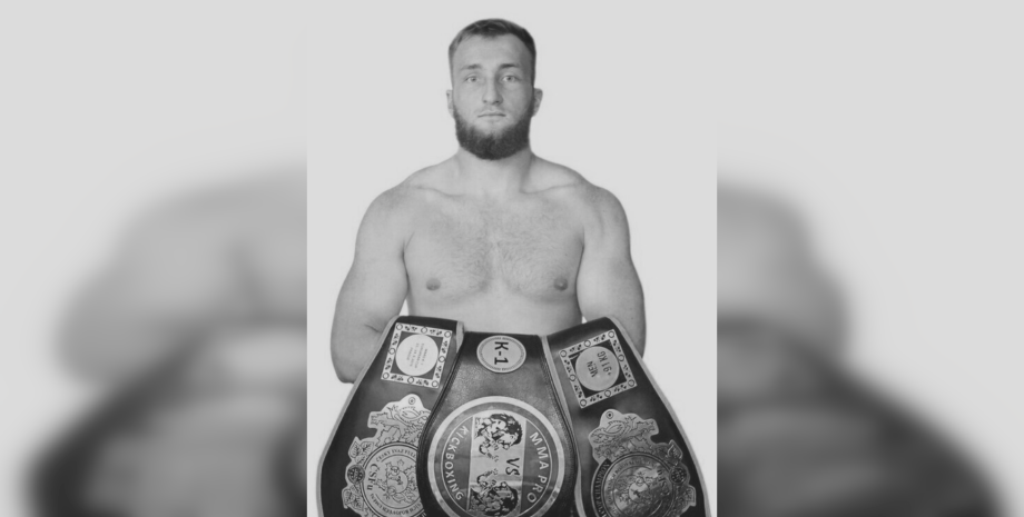 Роман Головатюк Роман Головатюк, Головатюк, загинув Головатюк, кікбоксер Головатюк