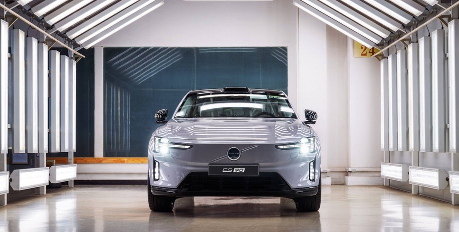 Volvo ES90 2026