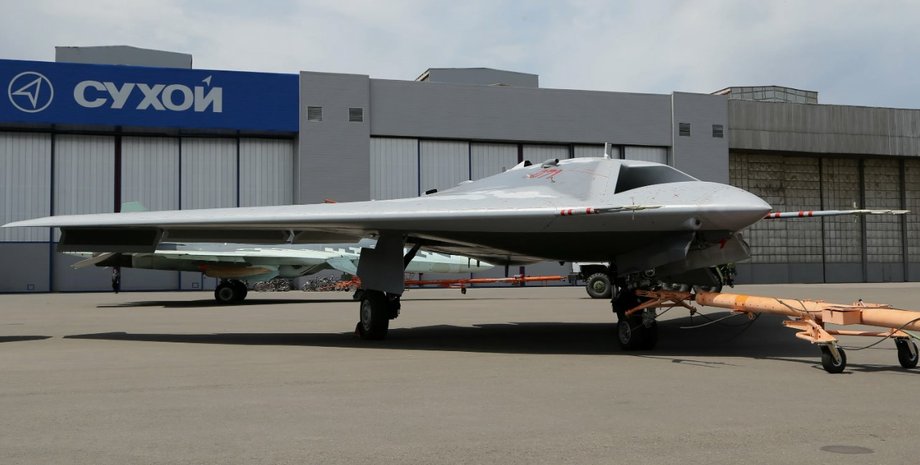 Российский беспилотник С-70 Охотник