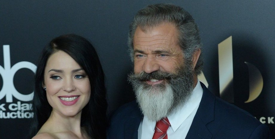 Мел Гібсон і Розалінд Росс Мел Гібсон і Розалінд Росс