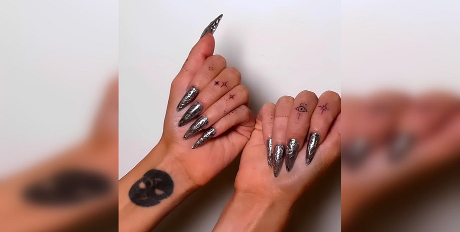 3D-хромированный маникюр, тренды, тренды маникюра, меган фокс