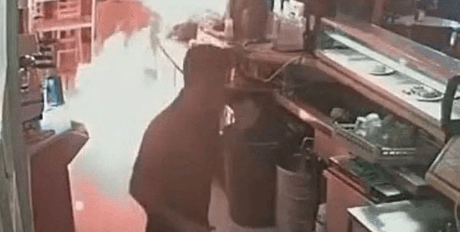 В Испании недовольный клиент устроил пожар в кафе из-за отсутствия майонеза в сэндвиче