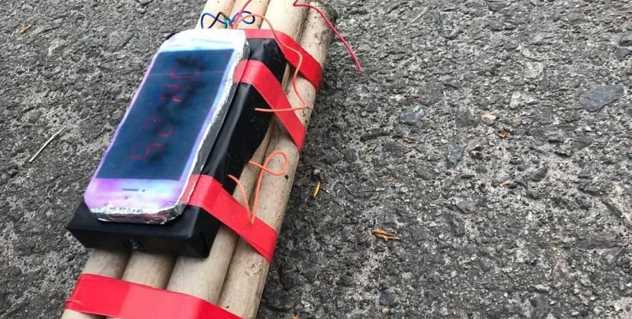 Киев, Труханов остров, бомба, взрывное устройство, минирование, муляж,