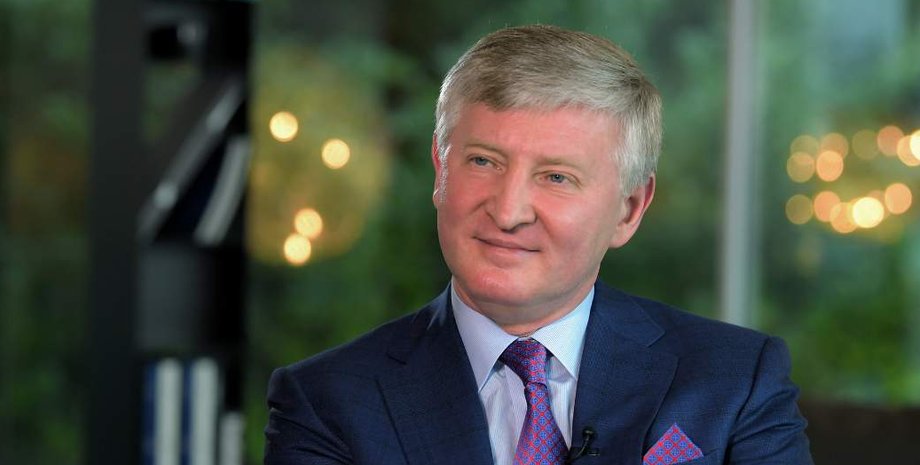 Ринат Ахметов говорил с командиром полка Азов