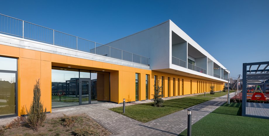 садик в обуховке, садик в днепропетровской области,