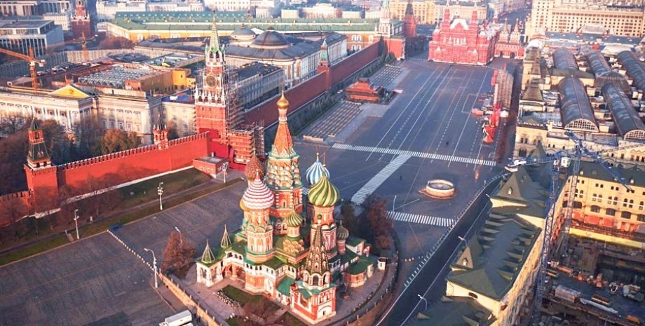 Червона площа, Кремль, Москва, Московський Кремль, Росія, парад, порожня Червона площа, безлюдна Червона площа