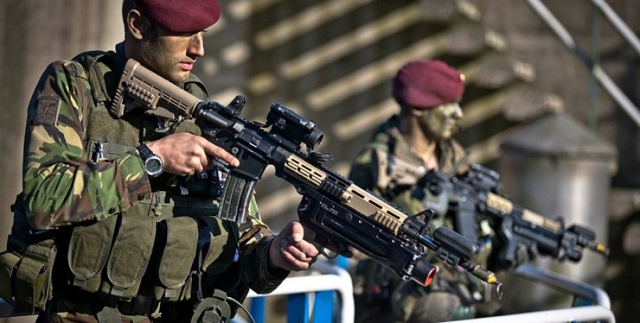 Военные Нидерландов / Фото: wapkin.dp.ua