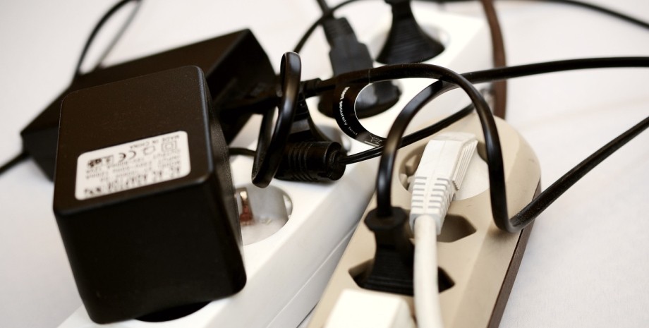 Новый стандарт напряжения вводят в Украине с 1 июля В Украине будет действовать новый стандарт напряжения с 1 июля